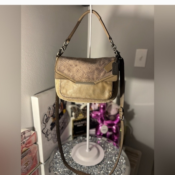 Coach #F33396 Tan Brown Bag - Picture 1 of 16